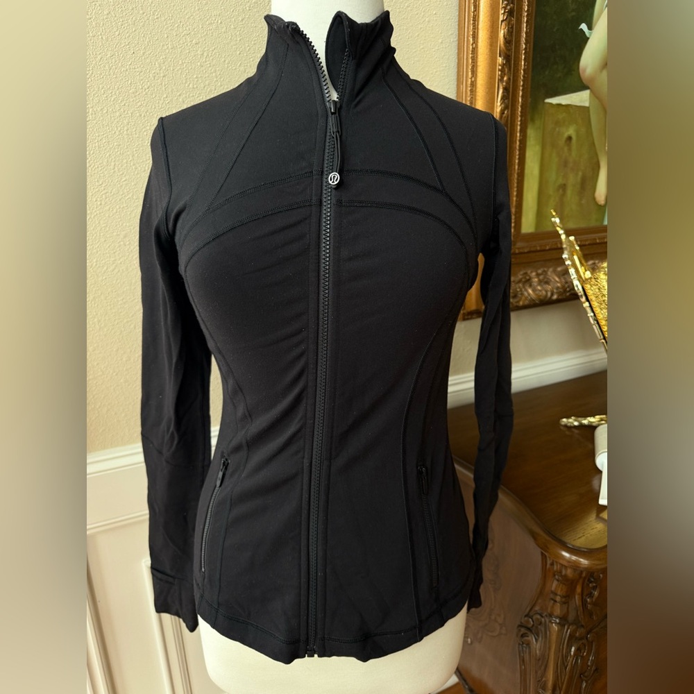 Lululemon Women's Black Jacket